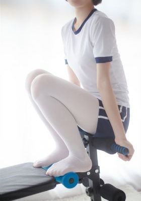 高铁车厢里全是碎掉的大学生