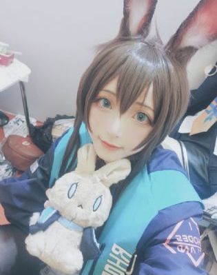红唇2
